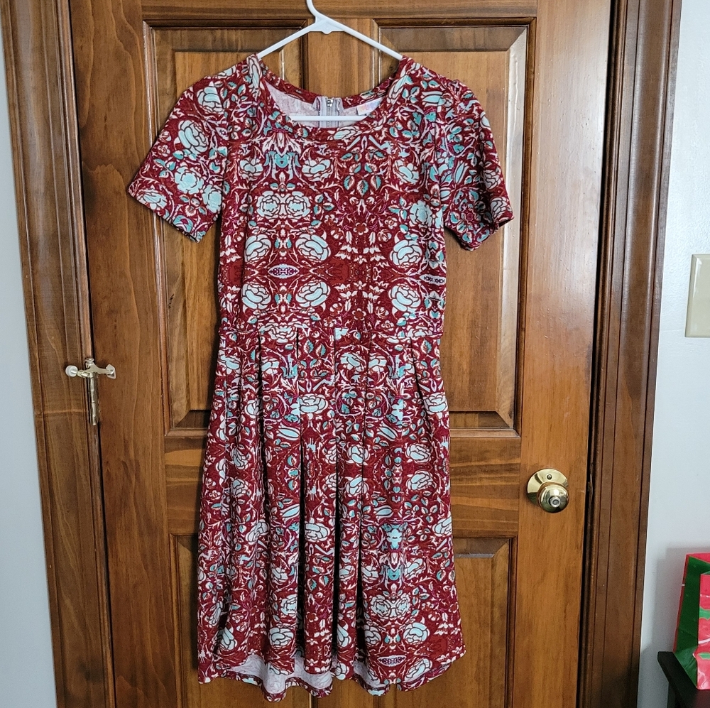 EUC LuLaRoe Amelia Green And Red Dress